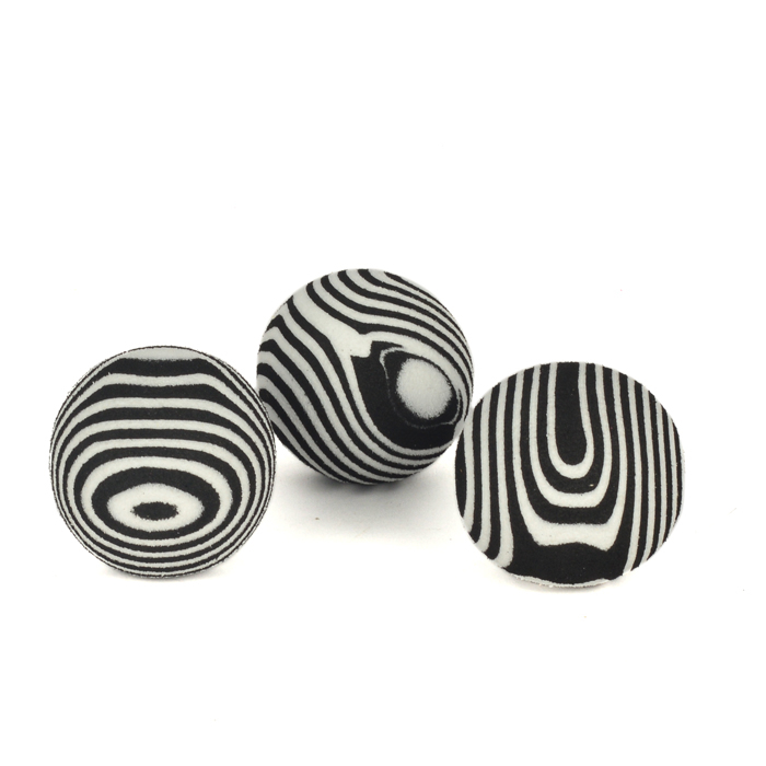 Flip Siyah Beyaz Kedi Oyun Topu 4cm (3'lü)